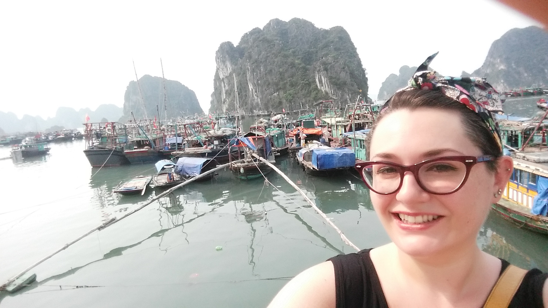 20170411\_091535 teacher living in Vietnam Ha Long Bay lifestyle