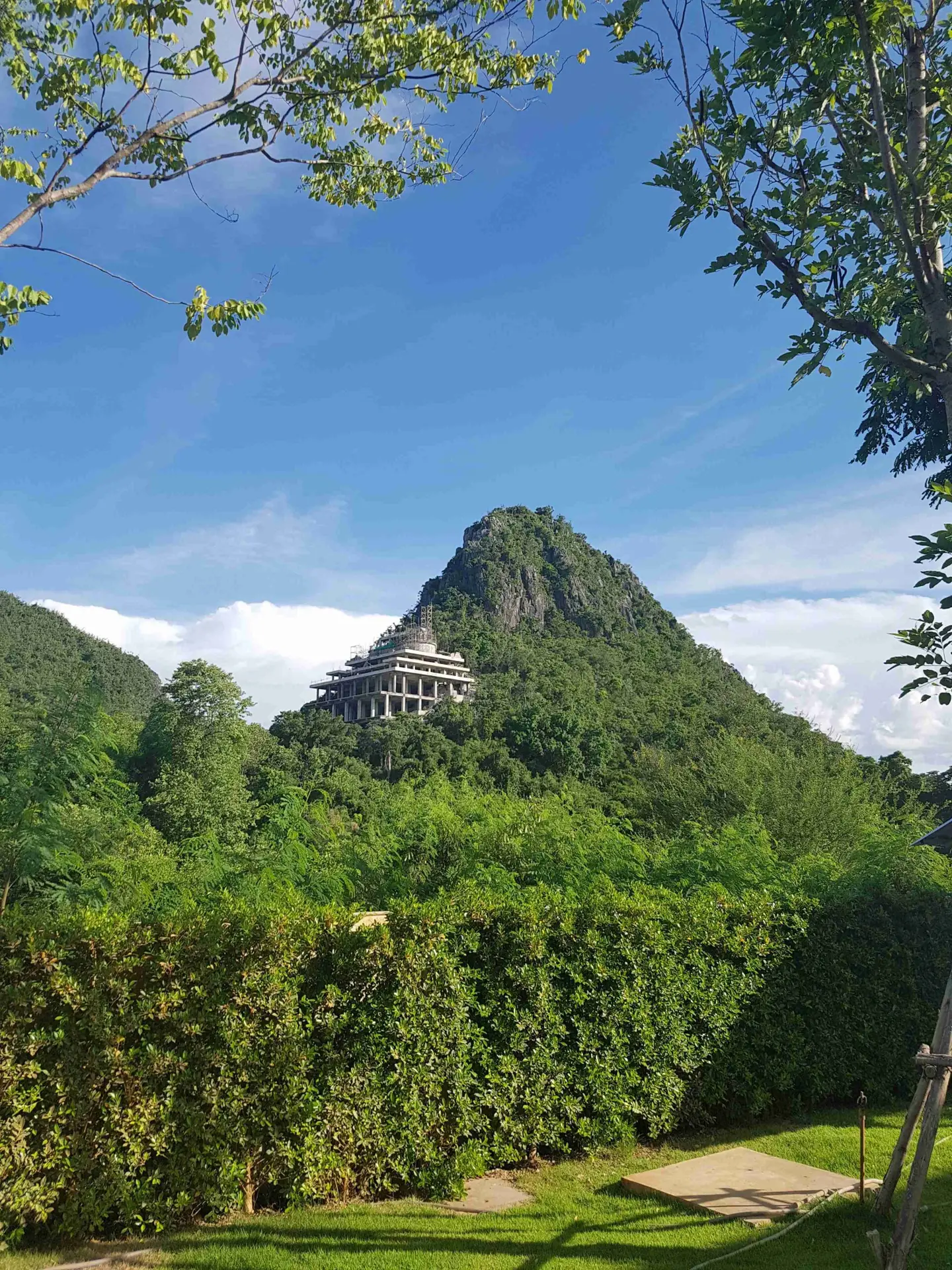 Teaching English in Thailand: John Grogan’s Story